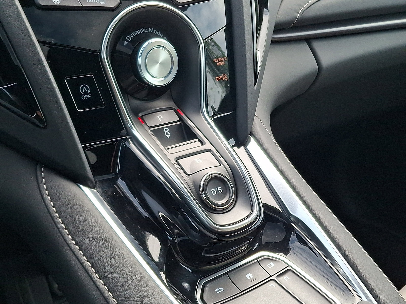 Certified 2025 Acura RDX SH-AWD image 15