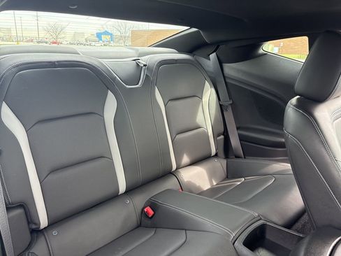 Used 2023 Chevrolet Camaro LT w/ Technology Package image 28