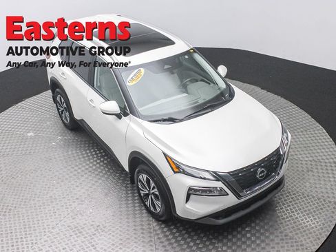 Used 2023 Nissan Rogue SV w/ SV Premium B Package AWD/4WD image 3