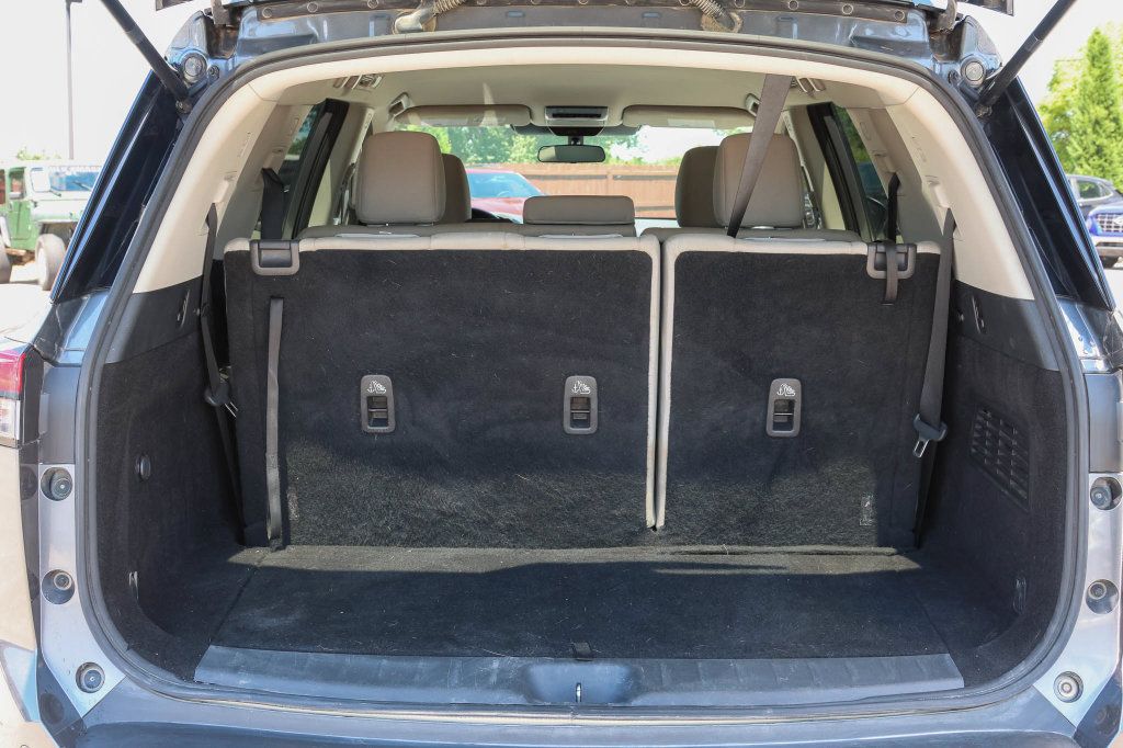 Used 2022 Nissan Pathfinder SV AWD/4WD image 9