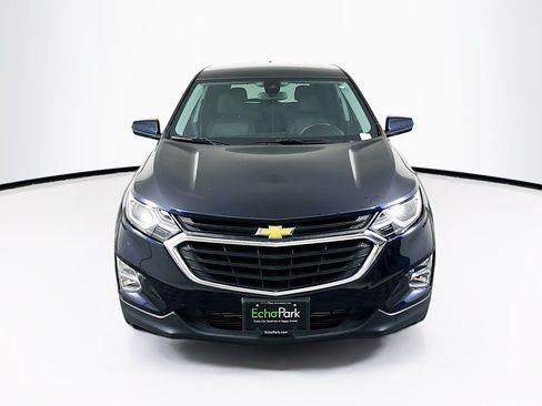 Used 2020 Chevrolet Equinox LT FWD image 2