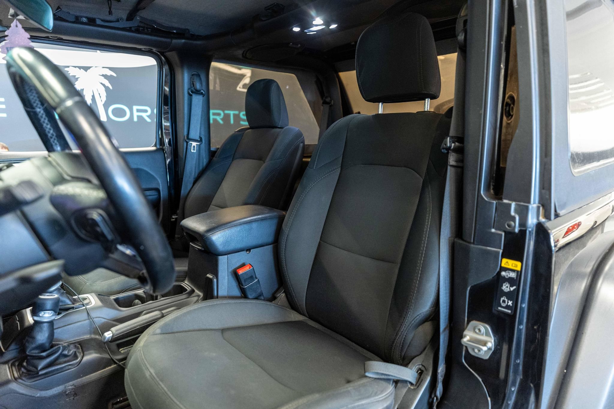 Used 2020 Jeep Wrangler Sport AWD/4WD image 9