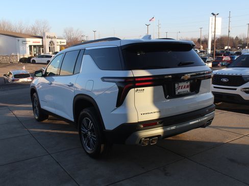 New 2026 Chevrolet Traverse LT image 5