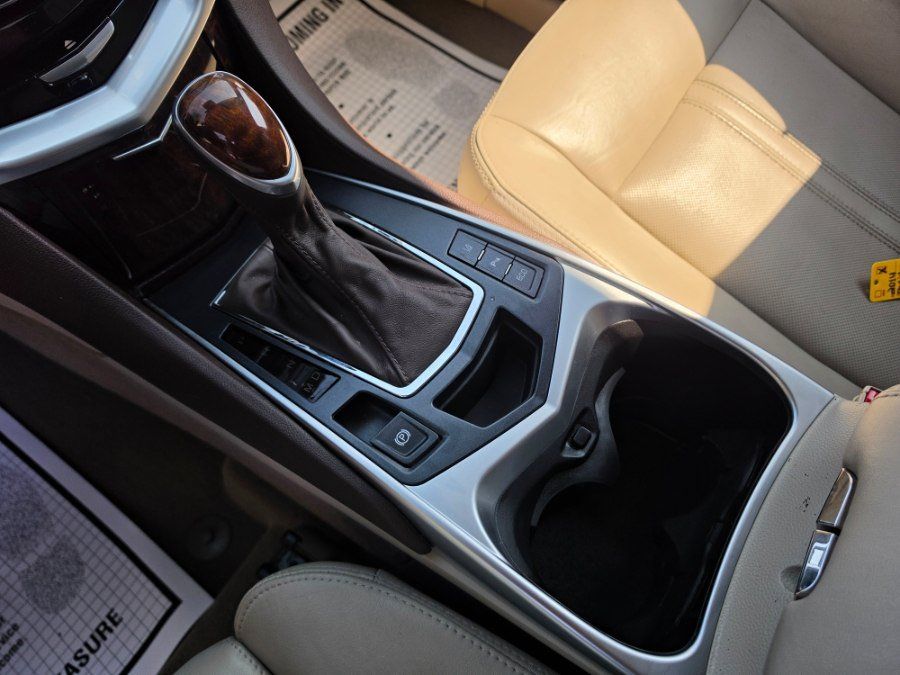 Used 2014 Cadillac SRX Luxury w/ Driver Awareness Package FWD image 20