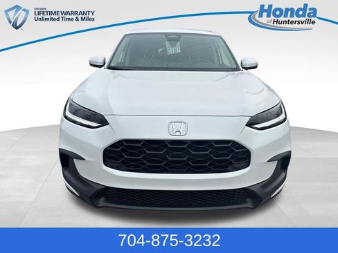 New 2026 Honda HR-V LX image 2