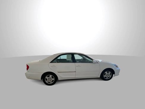 Used 2002 Toyota Camry LE image 9