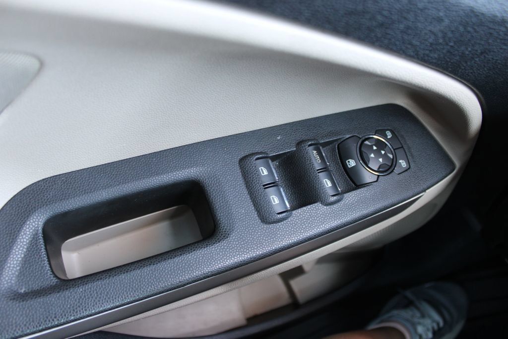 Used 2020 Ford EcoSport S FWD image 36