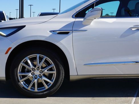 Used 2022 Buick Enclave Premium w/ Experience Buick Package image 11