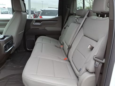 New 2026 GMC Sierra 1500 SLT AWD/4WD image 19