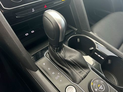 Certified 2021 Volkswagen Atlas SEL R-Line AWD/4WD image 31