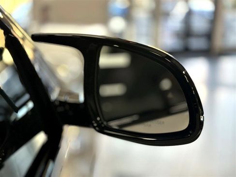 Used 2024 BMW X6 M60i w/ Dynamic Handling Package image 22