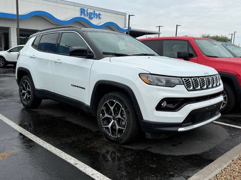 Used 2025 Jeep Compass Limited AWD/4WD image 5