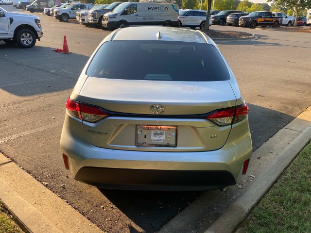 Used 2023 Toyota Corolla LE FWD image 29