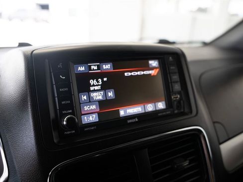 Used 2018 Dodge Grand Caravan GT FWD image 13