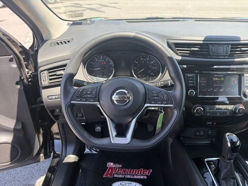 Used 2020 Nissan Rogue Sport S w/ Appearance Package AWD/4WD image 17