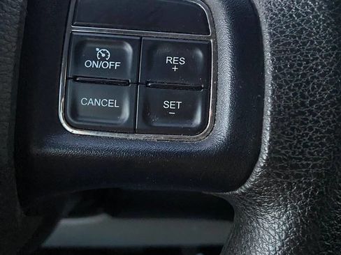 Used 2014 Dodge Grand Caravan American Value Package FWD image 19