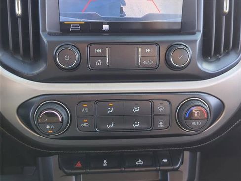 Used 2019 GMC Canyon SLE w/ SLE Convenience Package image 16