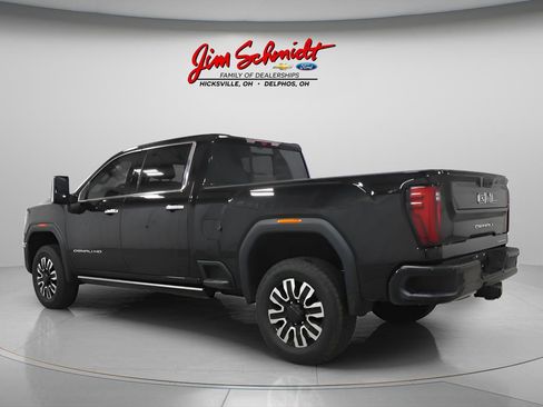 Used 2025 GMC Sierra 2500 Denali Ultimate image 4