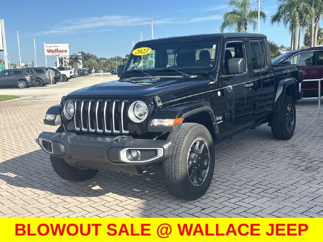 Certified 2023 Jeep Gladiator Overland AWD/4WD image 3