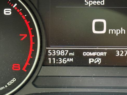 Used 2017 Audi A4 2.0T Premium image 23