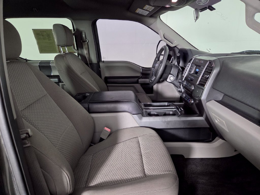 Used 2018 Ford F150 XLT w/ Heavy-Duty Payload Package AWD/4WD image 32
