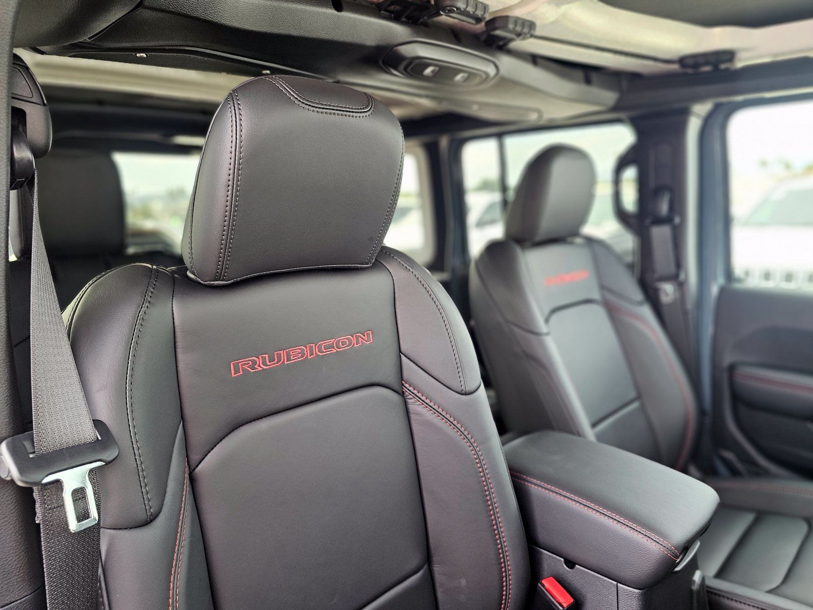 New 2026 Jeep Wrangler Unlimited Rubicon AWD/4WD image 32