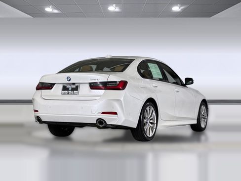 Used 2023 BMW 330i Sedan w/ Parking Assistance Package RWD image 8
