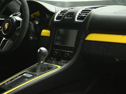 Used 2016 Porsche Cayman GT4 RWD image 35