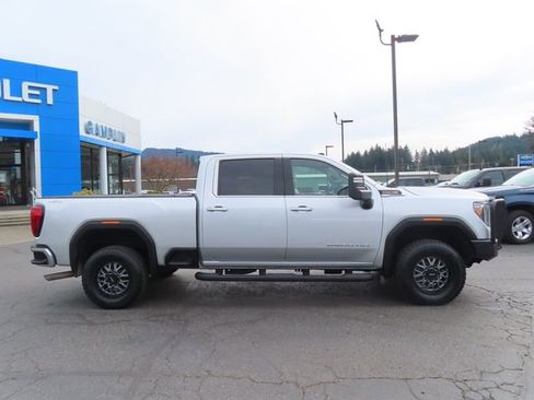 Used 2022 GMC Sierra 2500 SLE w/ SLE Convenience Package image 10