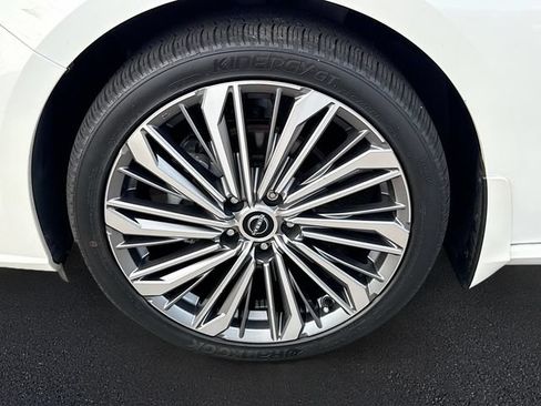 Used 2024 Nissan Altima 2.5 SL AWD/4WD image 31