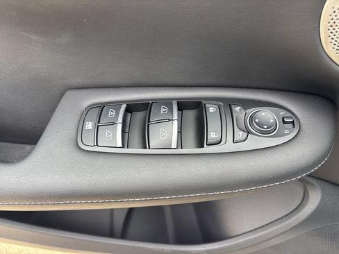 Used 2024 INFINITI QX50 Sport FWD image 16