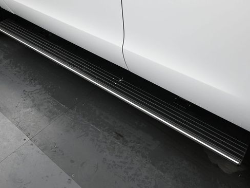 Used 2024 Ford Expedition Limited image 31