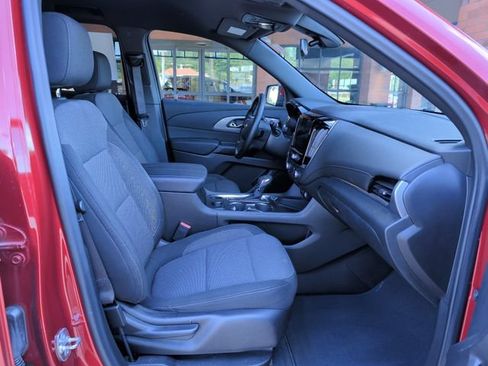 Used 2023 Chevrolet Traverse LT FWD image 24