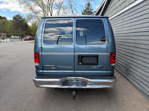 Used 2014 Ford E-150 and Econoline 150 w/ RV Plus Package RWD image 32