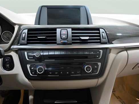 Used 2013 BMW 328i xDrive Sedan image 22