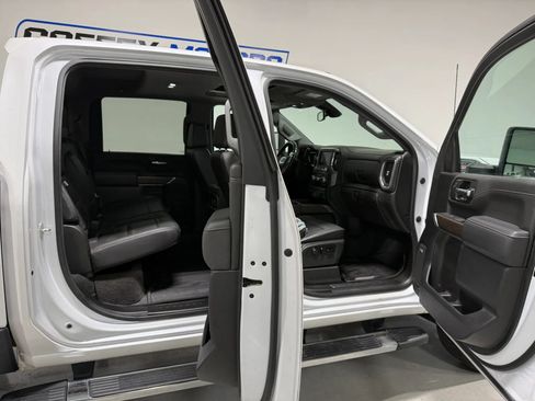 Used 2021 GMC Sierra 3500 Denali AWD/4WD image 11