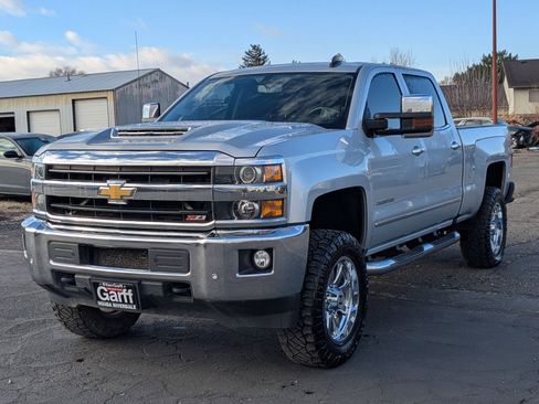 Used 2018 Chevrolet Silverado 2500 LTZ w/ Duramax Plus Package image 10