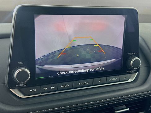 Used 2023 Nissan Rogue SV image 22