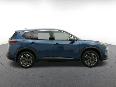 Used 2025 Nissan Rogue SV FWD image 13