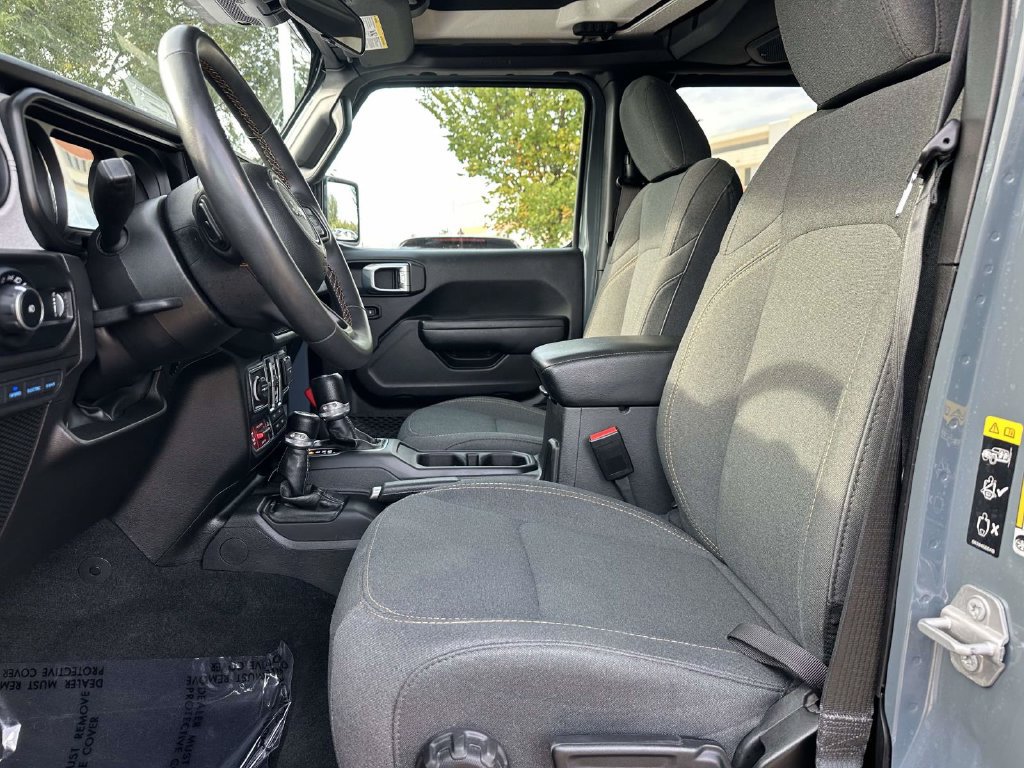 Used 2024 Jeep Wrangler Unlimited AWD/4WD image 14