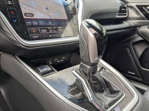 Used 2021 Subaru Outback Limited w/ Popular Package #2 image 11