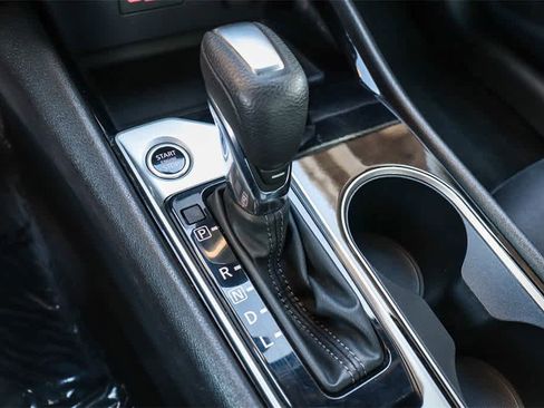 Used 2024 Nissan Altima 2.5 SV image 20