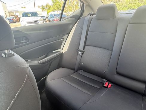 Used 2025 Nissan Altima 2.5 SV FWD image 37