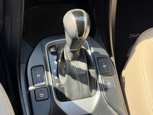 Used 2018 Hyundai Santa Fe Limited FWD image 19