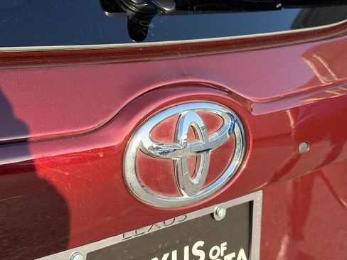 Used 2019 Toyota Highlander Limited image 11