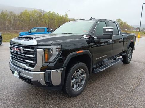 New 2026 GMC Sierra 2500 SLT w/ SLT Premium Package AWD/4WD image 3
