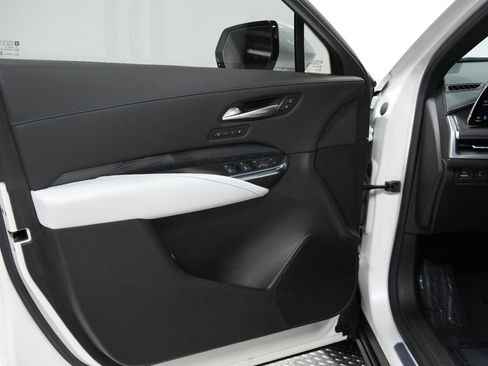 Used 2024 Cadillac XT4 Sport image 26