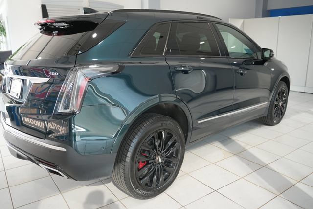 Used 2025 Cadillac XT5 Sportv w/ LPO, Bronce Accent Package AWD/4WD image 8