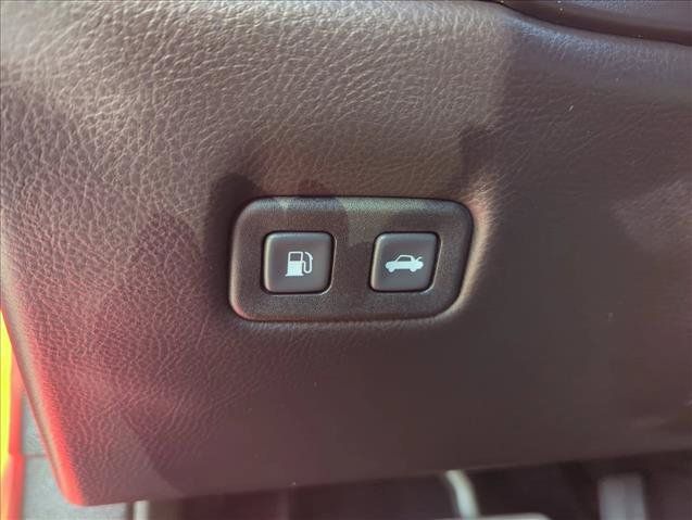 Used 2007 Chevrolet Corvette Coupe w/ Preferred Equipment Group RWD image 19