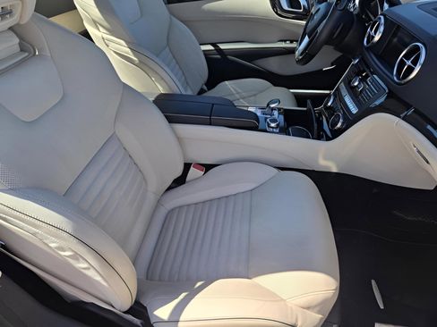 Certified 2016 Mercedes-Benz SL 550 image 10